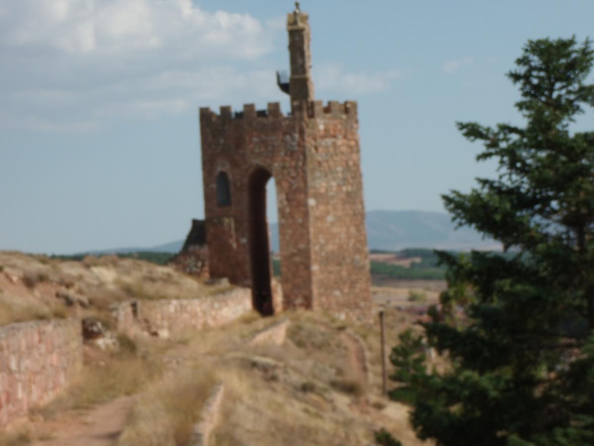 La Casa Del Cartero Pablo Vendégház Saldana de Ayllon Kültér fotó