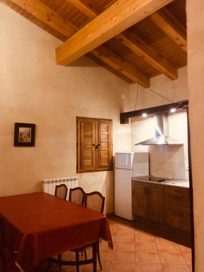 La Casa Del Cartero Pablo Vendégház Saldana de Ayllon Kültér fotó