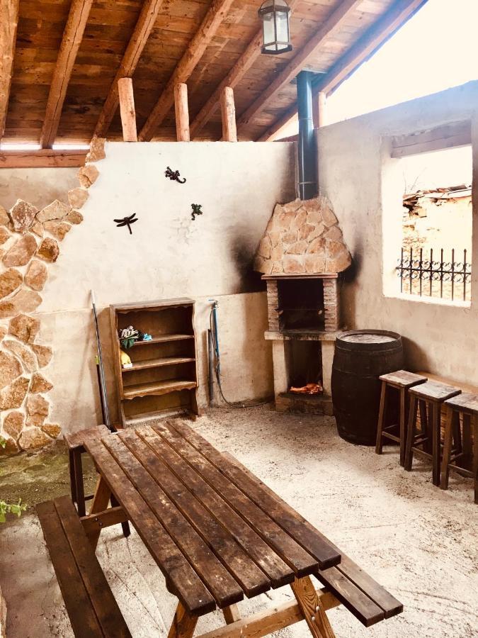 La Casa Del Cartero Pablo Vendégház Saldana de Ayllon Kültér fotó